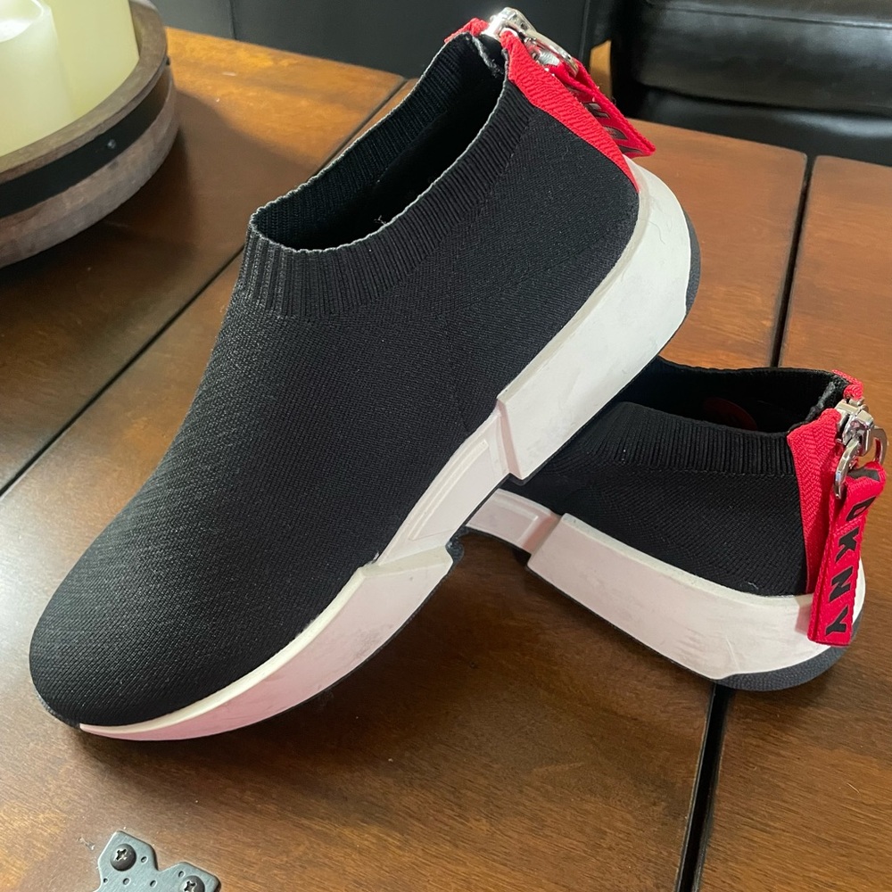 DKNY Marcel Wedge Flat
Sneakers Womens Size 10 M Black Stretchy Booties Shoes
